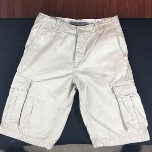 Men’s khaki cargo shorts